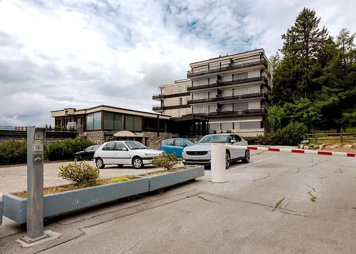 Small But Wow! With Pool @ The Κρανς Μοντάνα