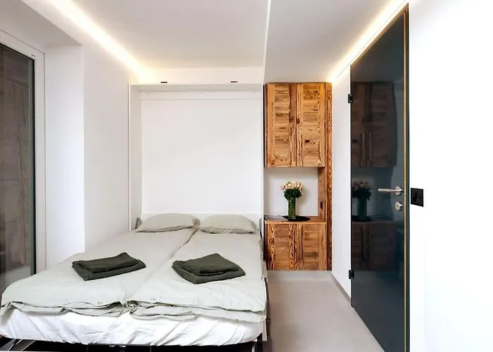 Small But Wow! With Pool @ The Apartamento Crans-Montana